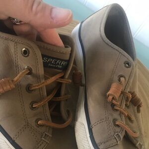 Leather Sperry tennis shoes size 8.5 M